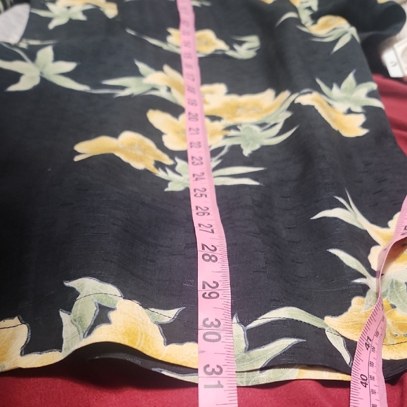 Vintage 90s Tommy Bahama Black Floral 100% Silk Hawaiian Shirt - Picture 7 of 8